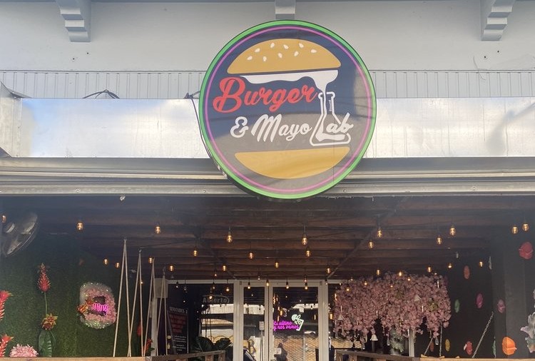 Burgers Mayo Lab Restaurant Front Pinones Beach