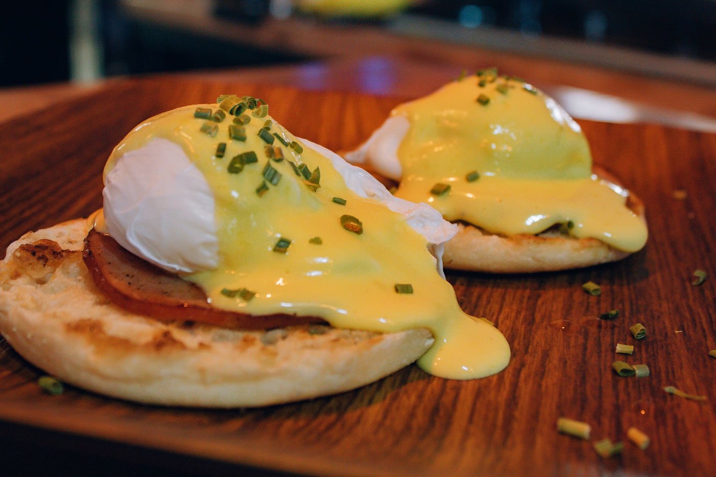 Cafe Serrano Eggs Benedict Pinones Beach