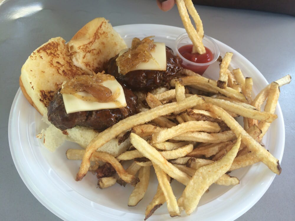 Cafe Tresbe Burger Fries Pinones Beach