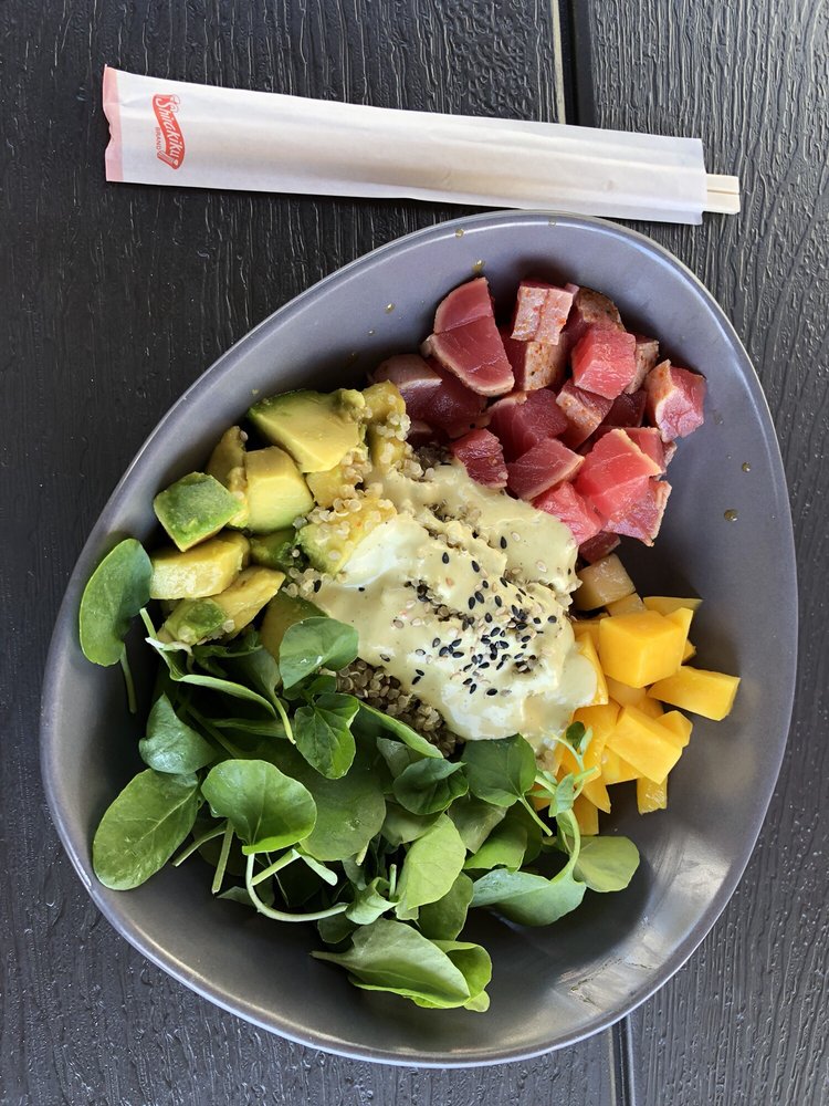 Cafe Tresbe Fresh Salad Bowl Pinones Beach