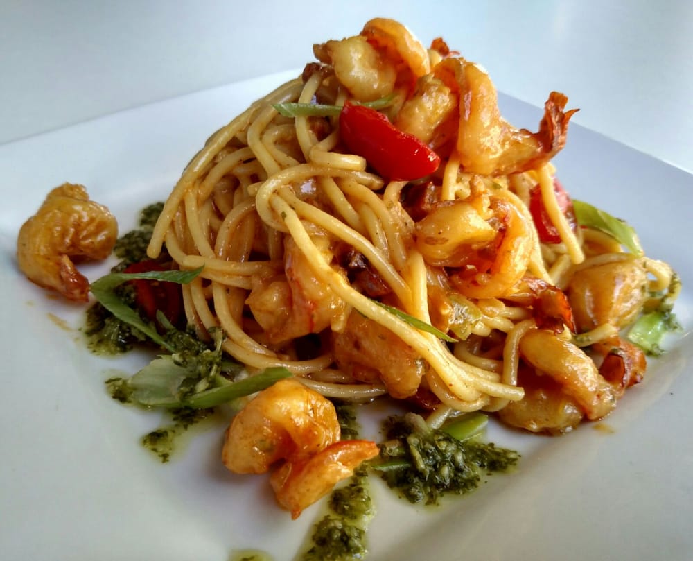 El Parrilla Shrimp Pasta Pinones Beach