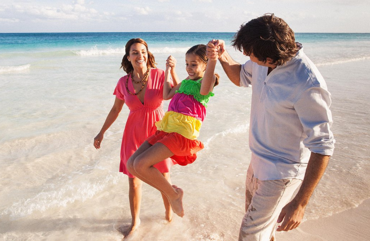 Family Friendly Beaches In Puerto Rico Safe Fun And Relaxing Pinones Beach