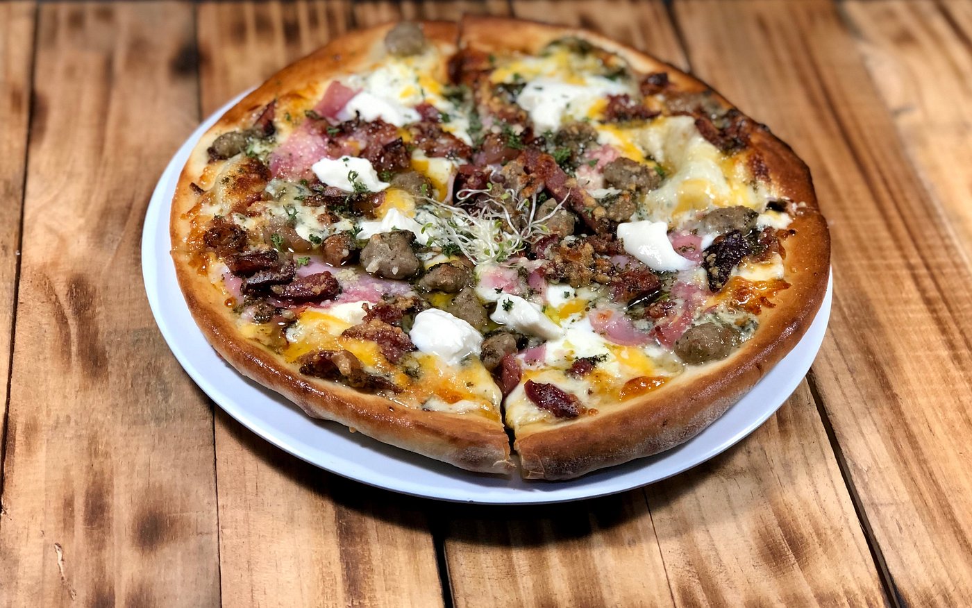 Trattoria Italiana Mixed Meat Pizza Pinones Beach