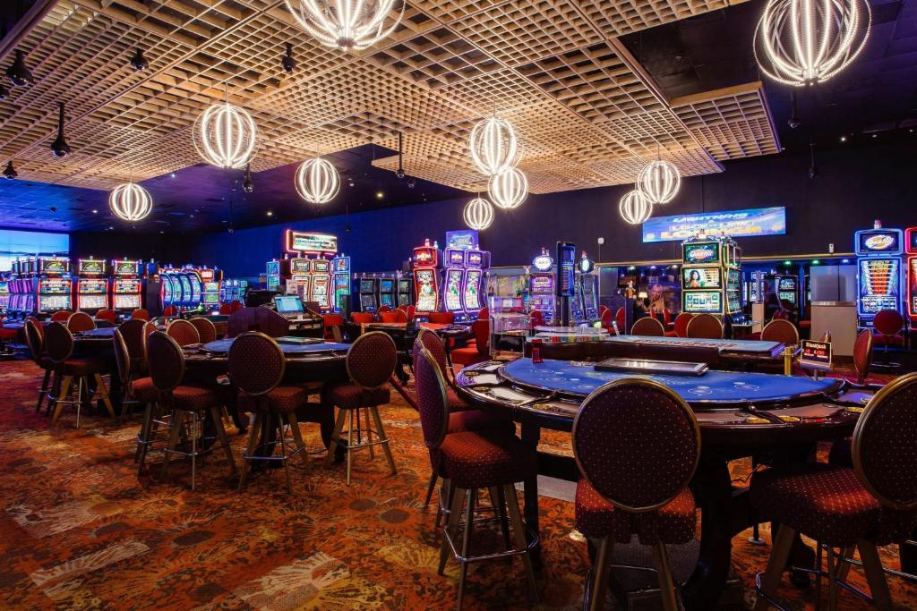 Courtyard By Marriott Pinones Beach Puerto Rico Poker Tables