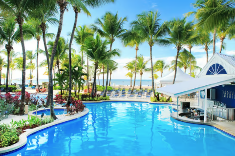 Courtyard By Marriott Pinones Beach Puerto Rico Pool