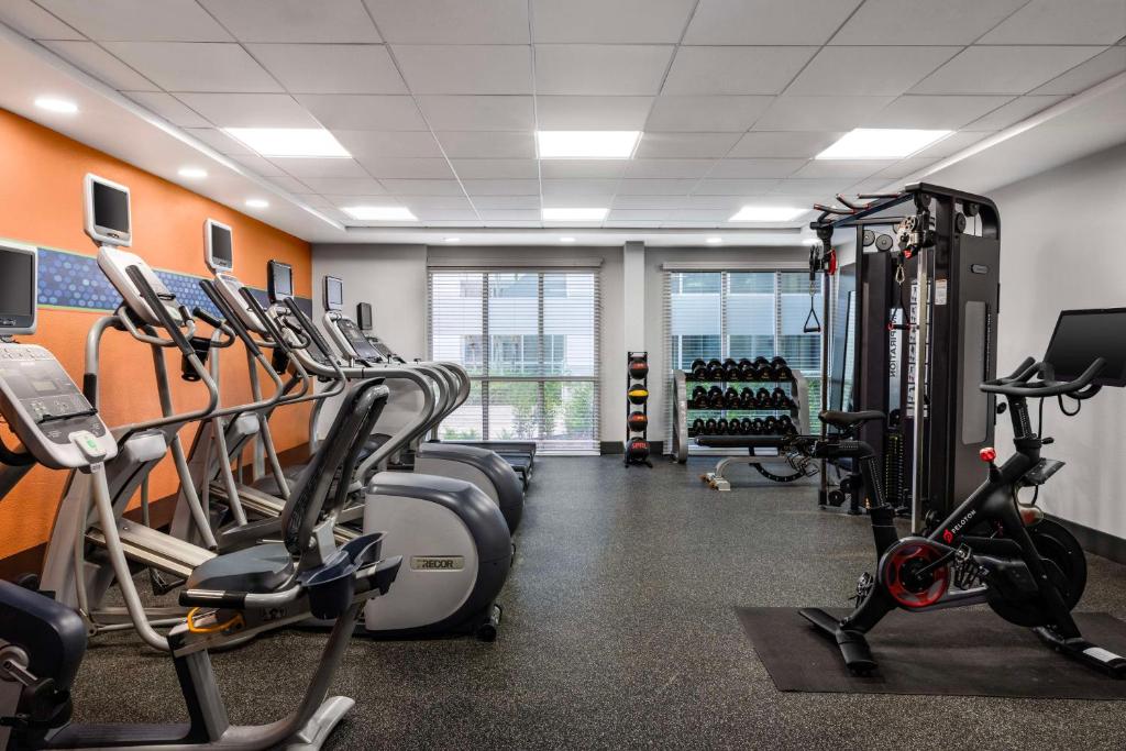 Hampton Inn And Suites Pinones Beach Puerto Rico Fitness Center