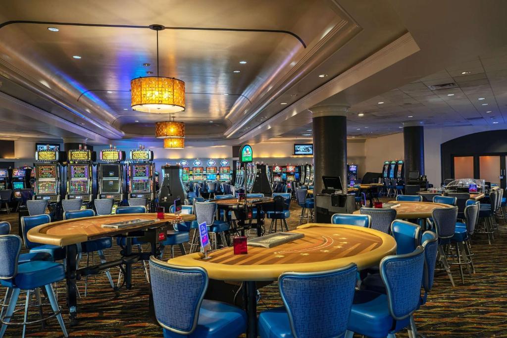 Wyndham Grand Rio Mar Rainforest Beach And Golf Resort Pinones Beach Puerto Rico Casino